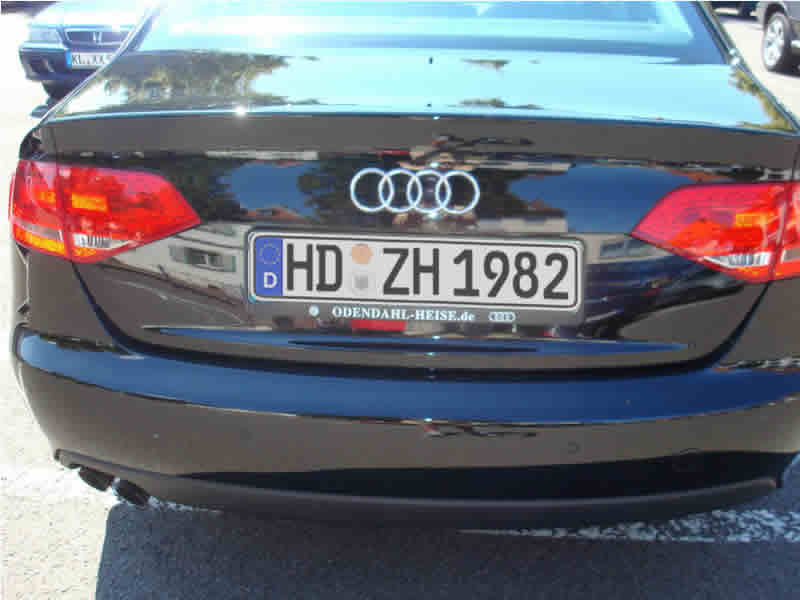 danas_ba's tweet photo. #danasnice
Dijaspora u #BiH "ne želi" da iko zna inicijale vozača automobila i godina kada je rođen 🤣🤣🤣 https://t.co/JkHeGn6BOd