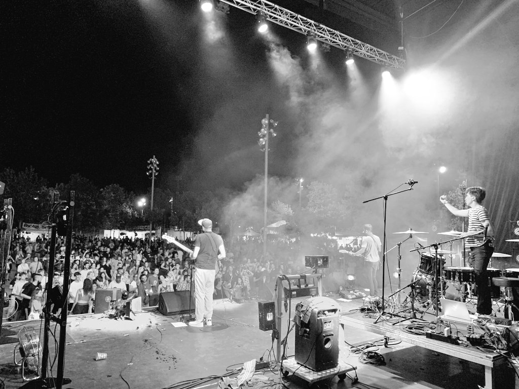 ferran_massa's tweet photo. Moltes gràcies @ViladeSalt per la nit que ens vau regalar dissabte!! 

 Ens emportem un gran record i esperem retrobar-nos ben aviat amb els companys de @losdemarras i Dalton Bang

Seguim la nostra ruta i ens veiem dissabte que ve al @festivalbegur 

🎟️ Entrades a la BIO! https://t.co/OvCmp5jVpZ