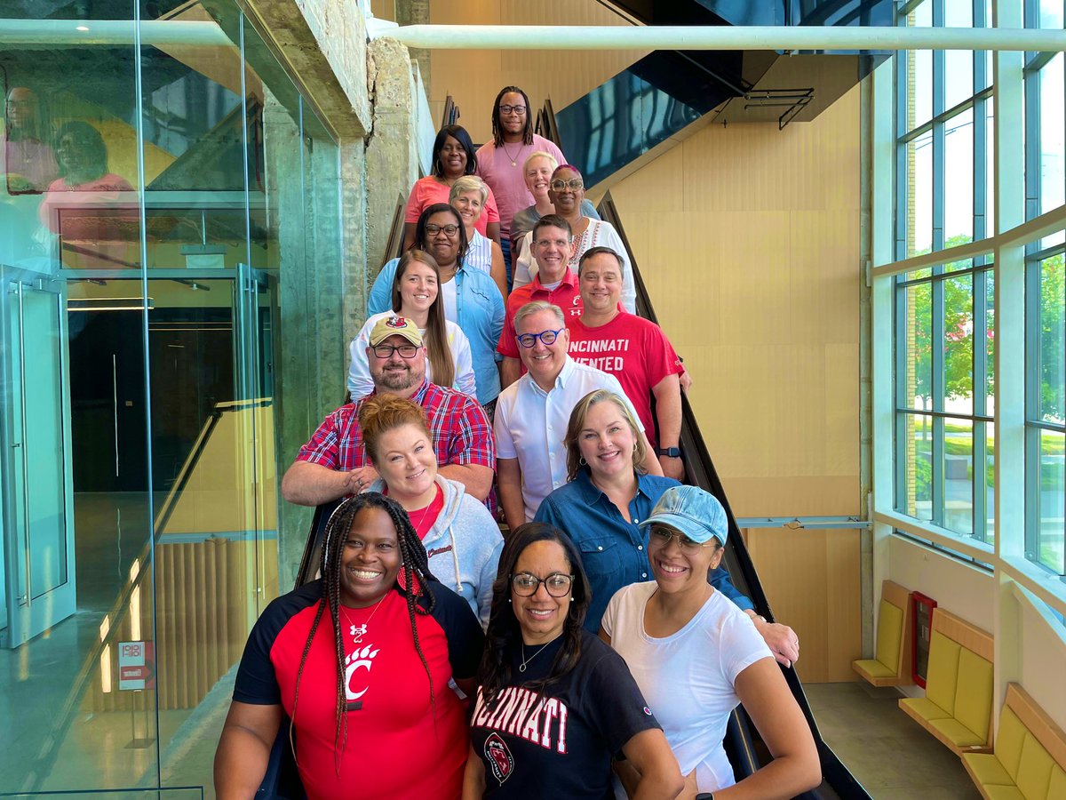 Delonte_LeFlore's tweet image. Had an amazing and thought provoking Division of Enrollment Management Leadership Retreat last week. We have done some great things together and I am looking forward to what we accomplish this upcoming school year.