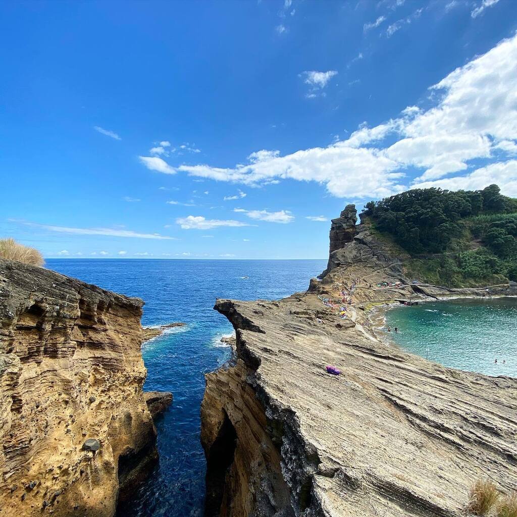 mingoschmode's tweet photo. Tilbage på Azorerne. Mand her er smukt!
.
Back to the Azores. It is so beautiful!
.
#azores #summer #beauty #nature #holiday https://t.co/6UhqRDYl0e https://t.co/v2FqHBJyb5