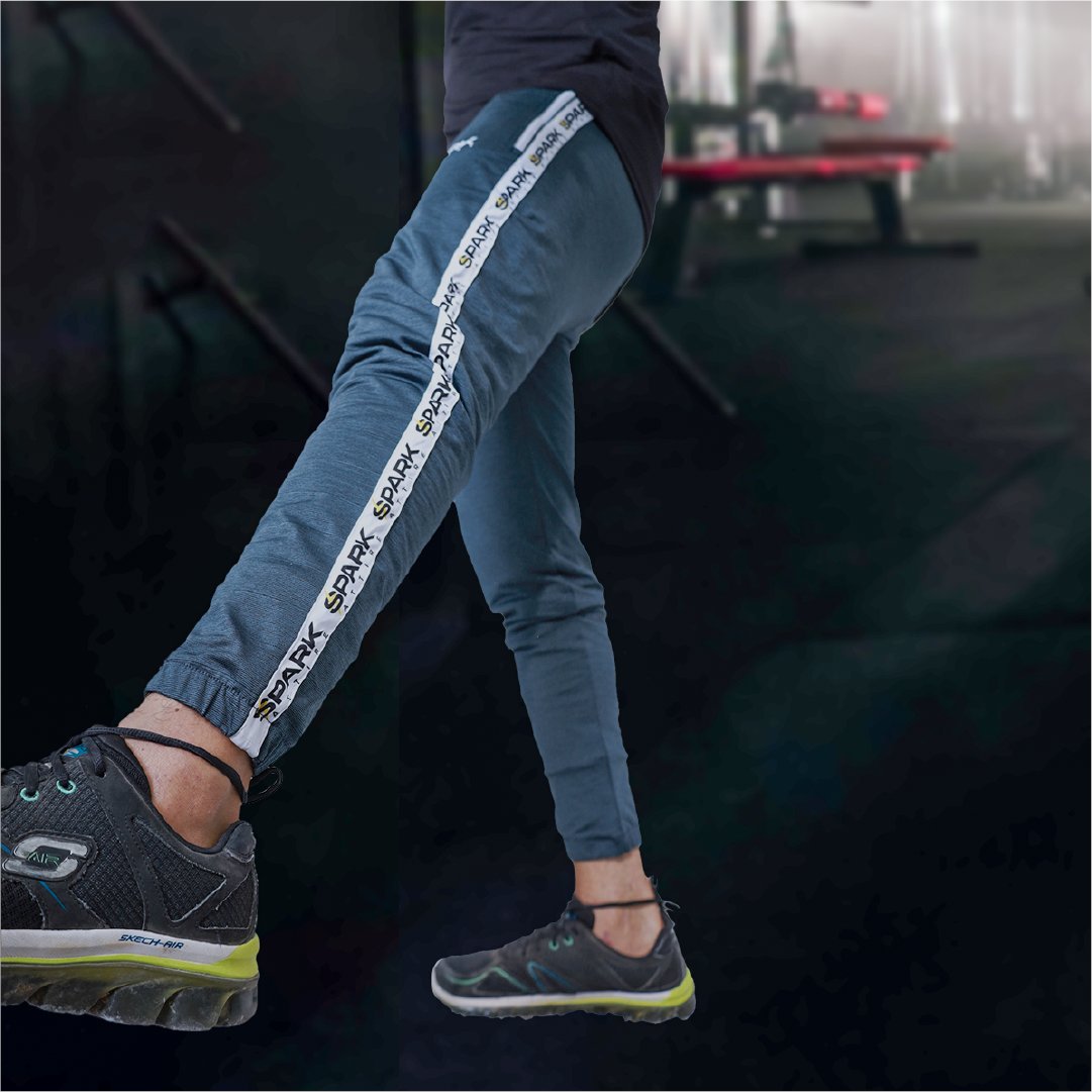 SparkAttire's tweet photo. Fashion is a personal path. Even in sportswear

Available in Store. Shop Now 🛍️: https://t.co/PIkTsyFuxC

#agile #sparkattire #sparkattirecommunity #spark #attire #sports #sportswear #raglan #trouser #sportstrouser #gym #gymwear https://t.co/Ie2XXdXpZc