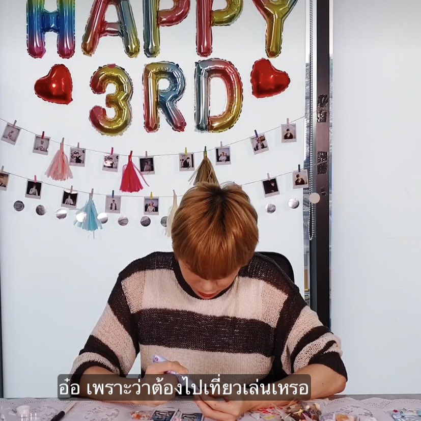 kxxhxxhkkk's tweet photo. ตลกอะมีคนบอกไปคอนไม่ได้เพราะตรงกับวันเกิด แล้วดูแดนทำหน้าตอนบอกว่าวันเกิดน่าสนุกจังเลยนะดูทำหน้า55555555555555555555555555555555555555555555555555555555555555555555555 https://t.co/GtLV9L3bpn