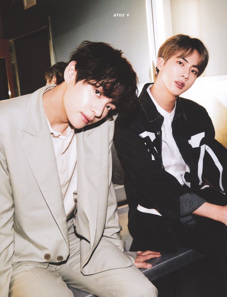 Maria_13613's tweet photo. ¡Deseando de ver ya a estos dos Bombonazos en la Red Carpet de 'Emergency Declaration'!
KIM SEOKJIN AT VIP PREMIERE
KIM TAEHYUNG AT VIP PREMIERE
#KimSeokjin #KimTaehuyng #EmergencyDeclaration
#JINACTOR #JIN #TAEHYUNG https://t.co/K1H5Xd7gdf