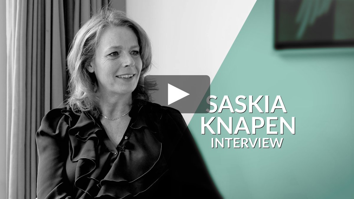 'Kijk vaker naar je eigen aandeel wanneer de behandeling niet aanslaat’ - INTERVIEW met psychiater Saskia Knapen. Ook op #Video beschikbaar. Samenvatting: bit.ly/3nhnsKa #psychotherapie