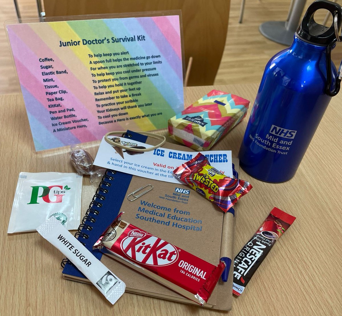 MedEdSouthend's tweet photo. Today we welcome our new cohort of #FY1s for induction at #SouthendHospital
Tip: Your @MedEdSouthend team are always happy to help with queries, support &amp; signposting where we can. Have a great day, settle in &amp; enjoy your goody bag
#TipsForNewDoctors #TipsForNewDocs #MedEd #MSE https://t.co/30bXTgVgdq