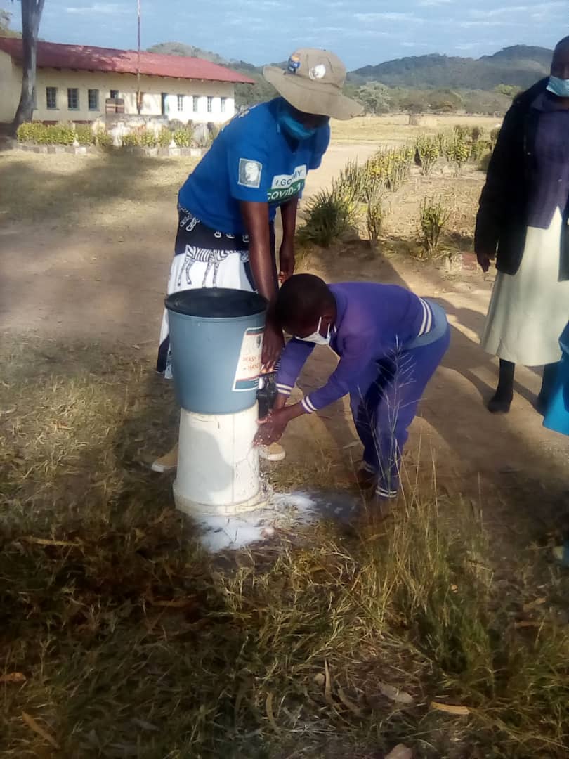 AWET_Apostolic's tweet photo. ...under running water with soap
Your #wellbeing is valuable.
#DoItAll #WearaMask #WashyourHands #KeepPhysicalDistance #BuildingConfidenceInTheCOVID19Vaccine #BeAlertBeAware #GetVaccinatedToday! https://t.co/iVuOttRJ4J
