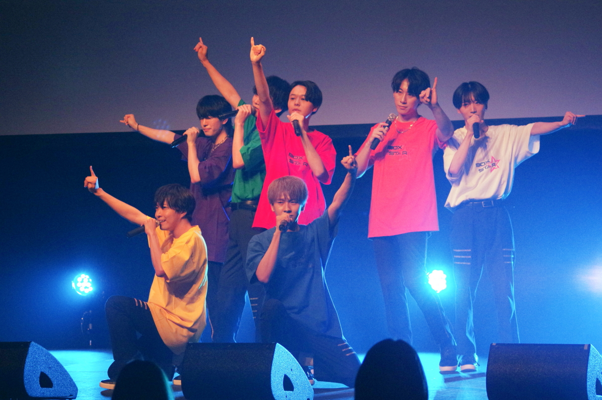 sumabo_tv's tweet photo. 刀ミュで活躍 #石川凌雅 所属事務所のYouTubeオーディション番組から、キラキラ系ボーイズアイドル7人組「 #BOXSTAR 」がデビュー!
MCに #おるたなChannel、初ライブレポートをUP
8月から定期ライブを開催
https://t.co/M1vTTtWcgC https://t.co/ffrdB4IWbP