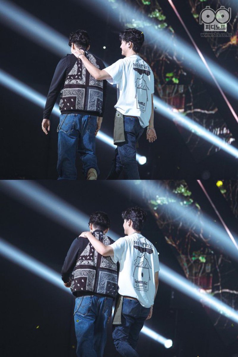 aomgh1ghrarea's tweet photo. Jay Park doesn’t give out hugs much often, so thank you for hugging him these past months @jaybnow_hr 🙏🏼😭 https://t.co/O1n5lrKlCu