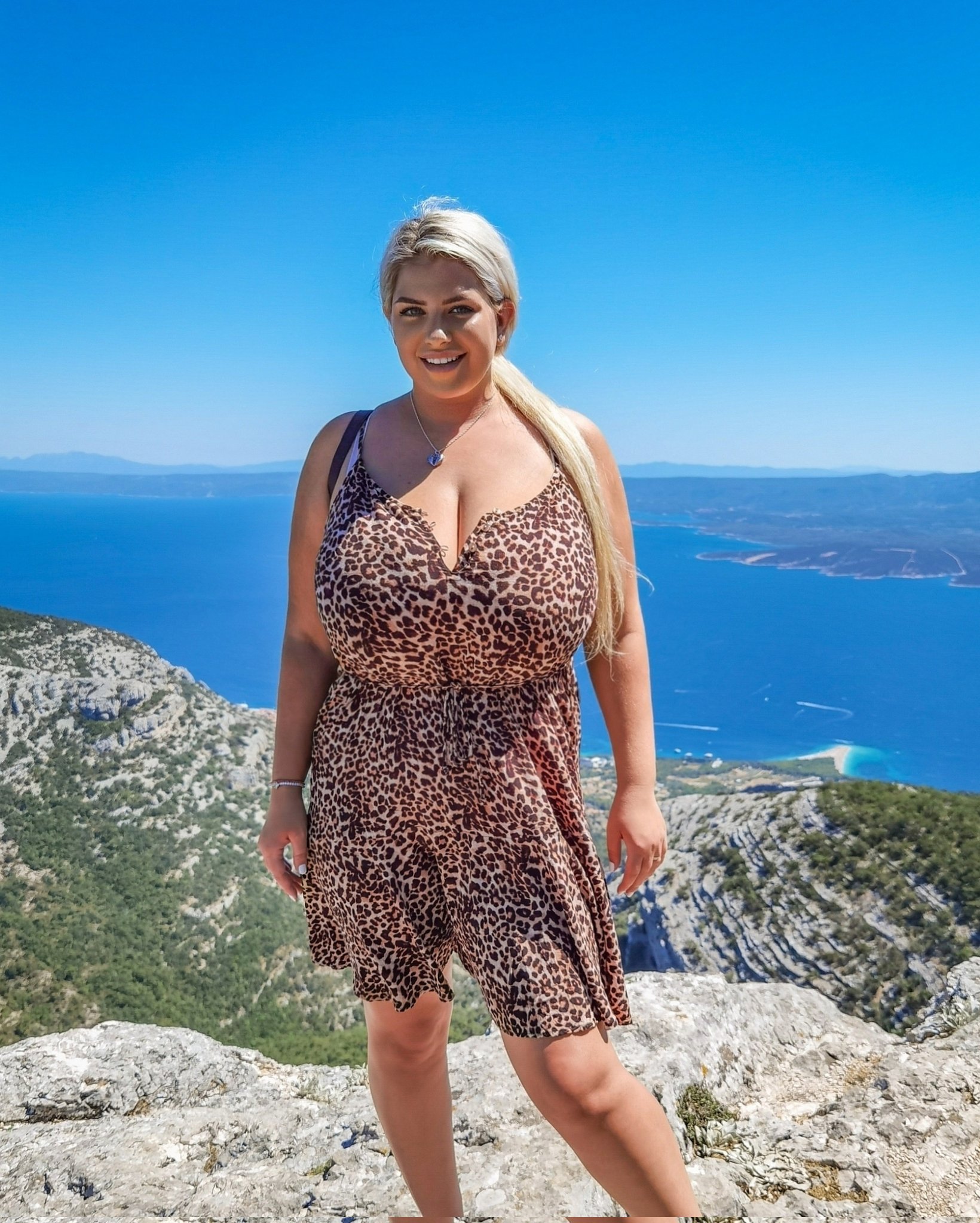 TW Pornstars - Nina Phoenix 👑. Twitter. The view! 🤩 If you would like to see even more