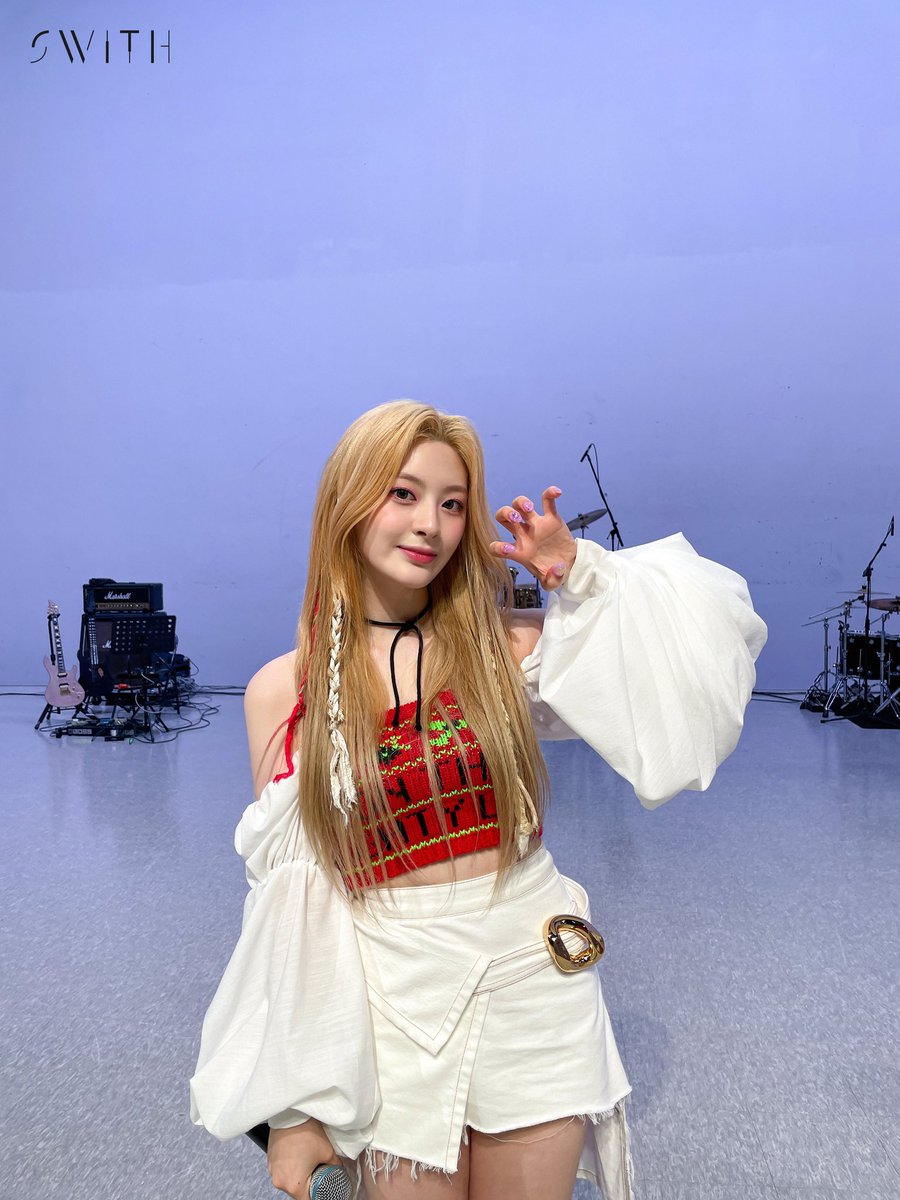 iseeunfeed's tweet photo. weverse update
#아이사 #세은 #ISA #SEEUN https://t.co/1nIeG80Sai
