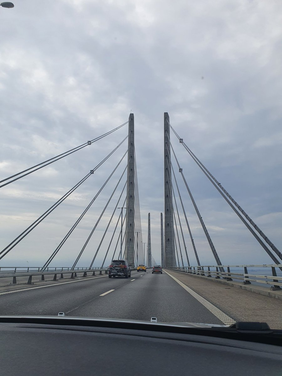 S4raven's tweet photo. Liten Köpenhamns trip med brorsan för #VALORANTMasters . Kul att träffa lite familiar faces där också! 🇩🇰 https://t.co/bf6ybpZ2Ey