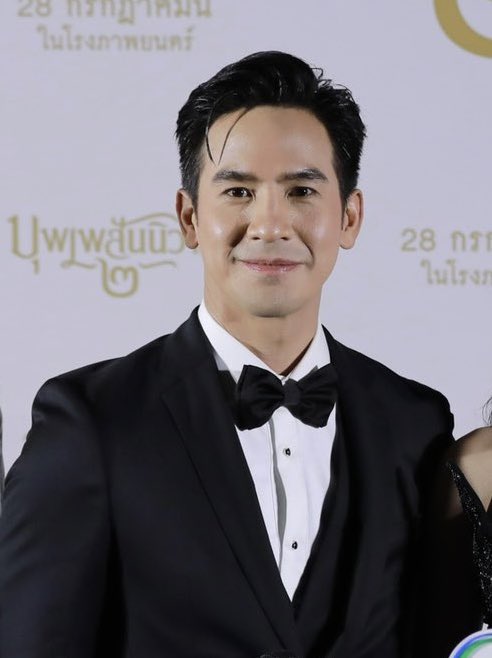 fcpopethanavat's tweet photo. จริงๆแล้วพี่คือ “เทพบุตร” ใช่ไหม บอกมา
 #บุพเพ๒xพี่ภพGalaPremiere https://t.co/Vr1xZFZG1R