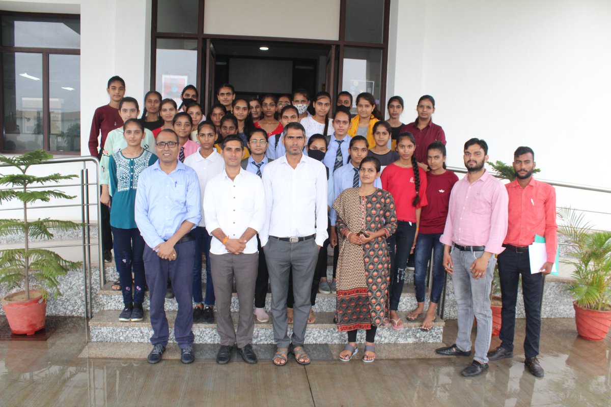 bsdu_study's tweet photo. Day-9 Glimpses 
Limited Slots are Available Each Day! Apply Early 👇
https://t.co/kDccTqBU7S
This month-long BSDU Mega Skill Fair inaugurated on the eve of #WorldYouthSkillDay
#BSDUSkill #SkillUniversity #Skill4NewIndia #BSDUSkillMeUp #ExpereinceBSDU #CommunityOutreach #WYSD2022 https://t.co/uGijQwZQPW