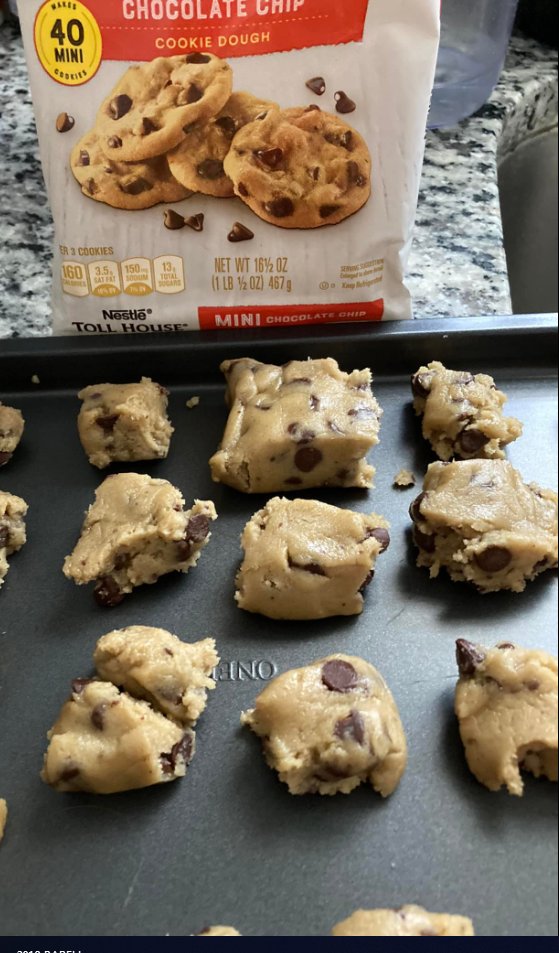 ParellaLewis's tweet photo. I brought the cookies that I baked in my car to work today. They aren’t perfect but are loaded with vitamin D! #sunbaked https://t.co/yY0nIB97Y9
