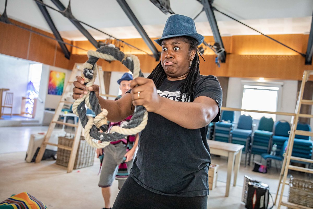 SpeaksOfRivers_'s tweet photo. Speaks of Rivers spotlight! We continue our week highlighting our fab team members making theatre around the country!
Next up itβs @Delvein2Delvene in #TiddlerLive by @Freckle_Prods heading to @cadoganhall from this Friday! https://t.co/neNRLz0LBD