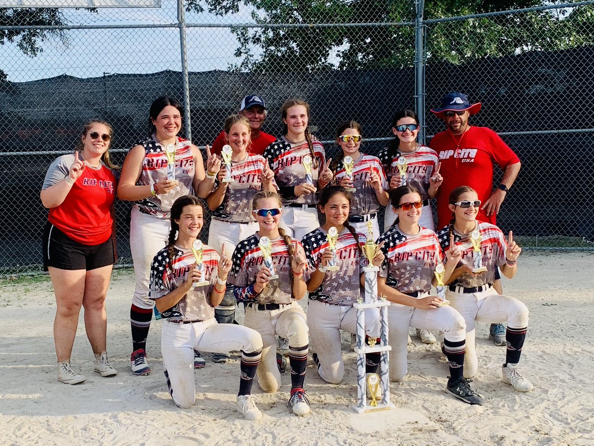 angelina_moroz's tweet photo. That's a wrap! Caroline Farley tournament Champions! Perfect Ending to a Great Season! Thank you to all of my incredible teammates for the memories I will always carry with me.#tryouttime #greatseason #teamworkmakesthedreamwork #RipCityUSASoftball #CarolineFarleytournament https://t.co/BfmQmNVjue