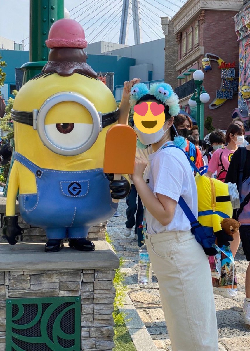 LiSARASHIBzlove's tweet photo. ユニバわず
LiSAちゃんとおんなじ所で撮って見たものの遠く及ばすな一枚
ミニオンもイースターバージョンからノーマルになってた!
@LiSA_OLiVE #ミニオン #universal_eiga https://t.co/47PPPGFisL