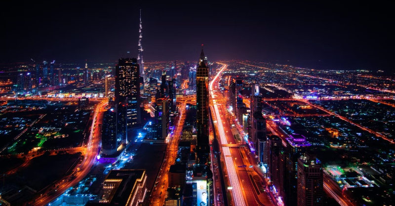 okx's tweet photo. 🇦🇪 We are excited to work with local policy makers in bringing the next wave of technology, innovation &amp; open #crypto markets to people in Dubai — a global financial &amp; technology hub 🌐. 

🤝 Our focus will be to educate and help people trade and transact responsibly. ⤵️