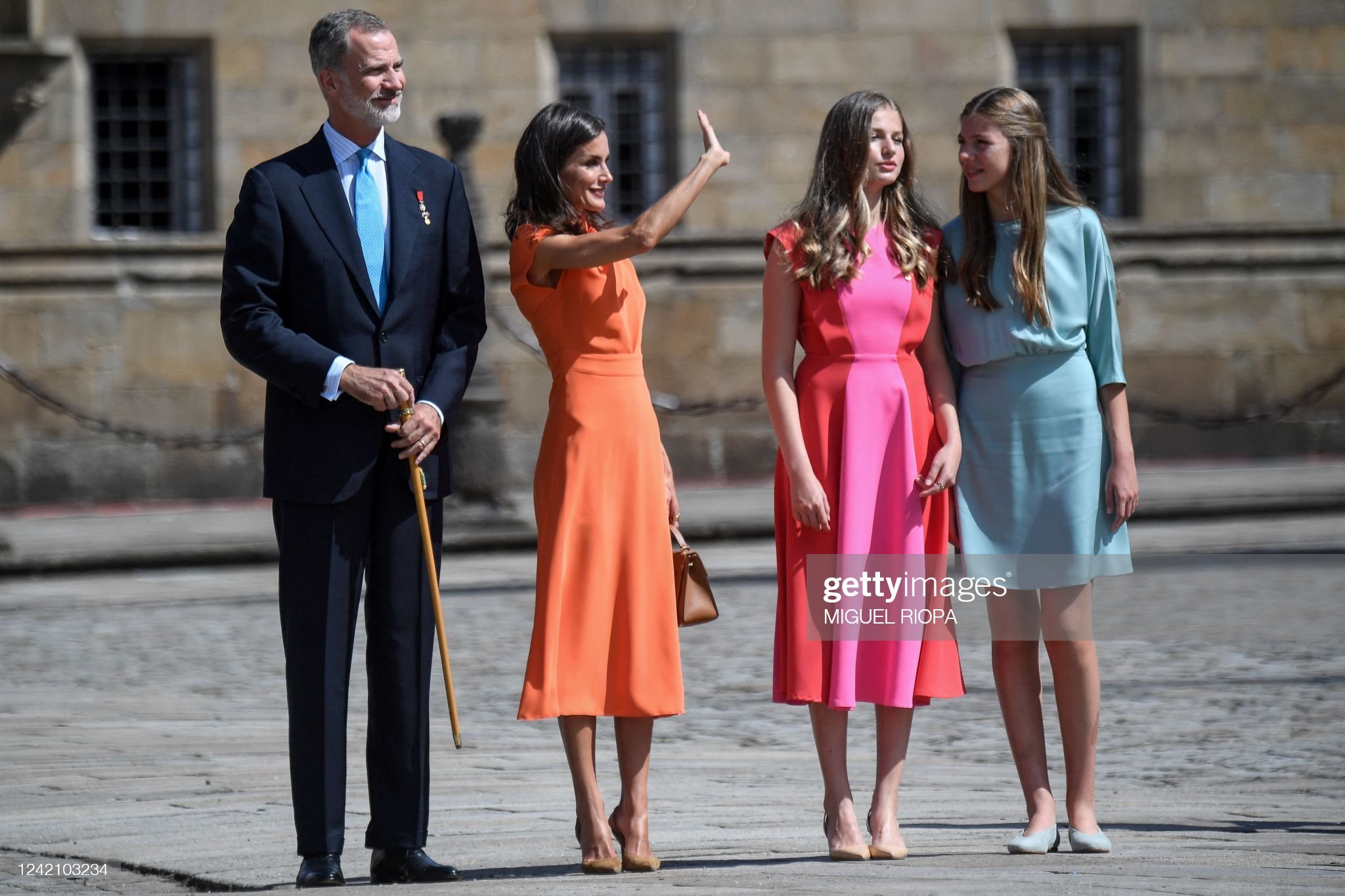 AGENDA DE SM. REYES FELIPE y LETIZIA:(Continúa Aquí) - Página 33 FYgus54XwAAZbMP?format=jpg&name=large