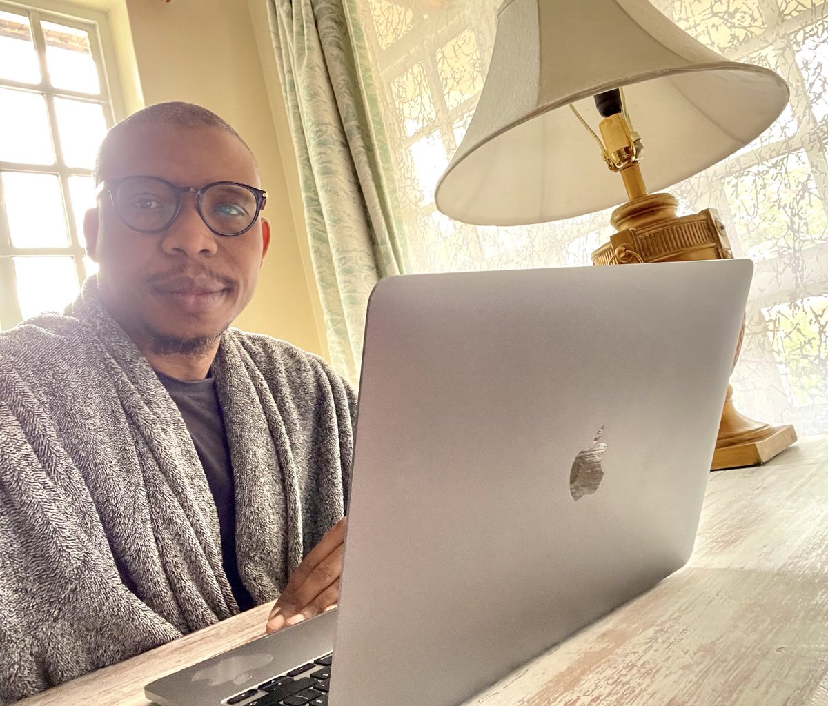 DrAhmedKalebi's tweet photo. 𝐏𝐡𝐃𝐢𝐧𝐠 𝐟𝐫𝐨𝐦 𝐡𝐨𝐦𝐞…☺️ 🛌 💻 💤 #PhDLife

“The time you enjoy wasting is not wasted time.”  🗣Bertrand Russell #Gem_of_a_quote 💎 

#PhDWriting #PhDChronicles #PhDChat #PhDing #PhDVoice https://t.co/UJxBvhwMYw