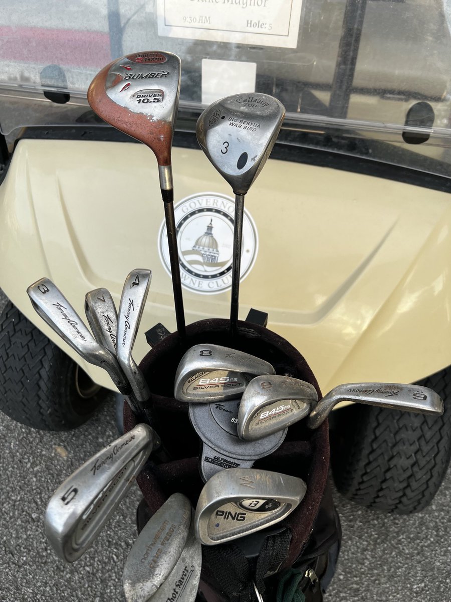 What’s in the golf bag this morning? Tommy Mann “Bubblicious” driver w/ deep face Callaway w/ the great Memphis 10. Nice set up. https://t.co/9qFtKmiuZs