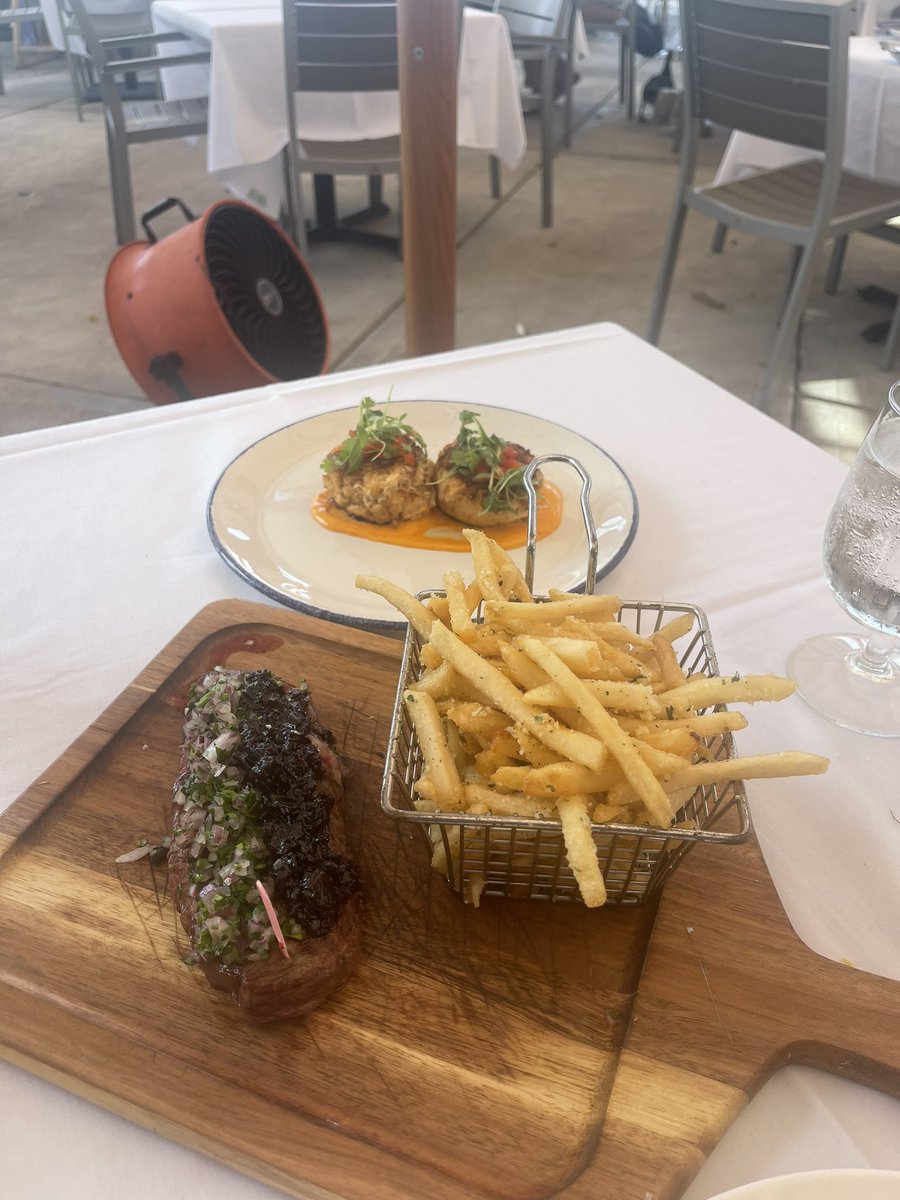 coachbloom4's tweet photo. Not a bad steak at all if your down in Miami @dshow23 Right on the water also with a great view #denvercut @RedFishGrill https://t.co/qL9S3YWSME