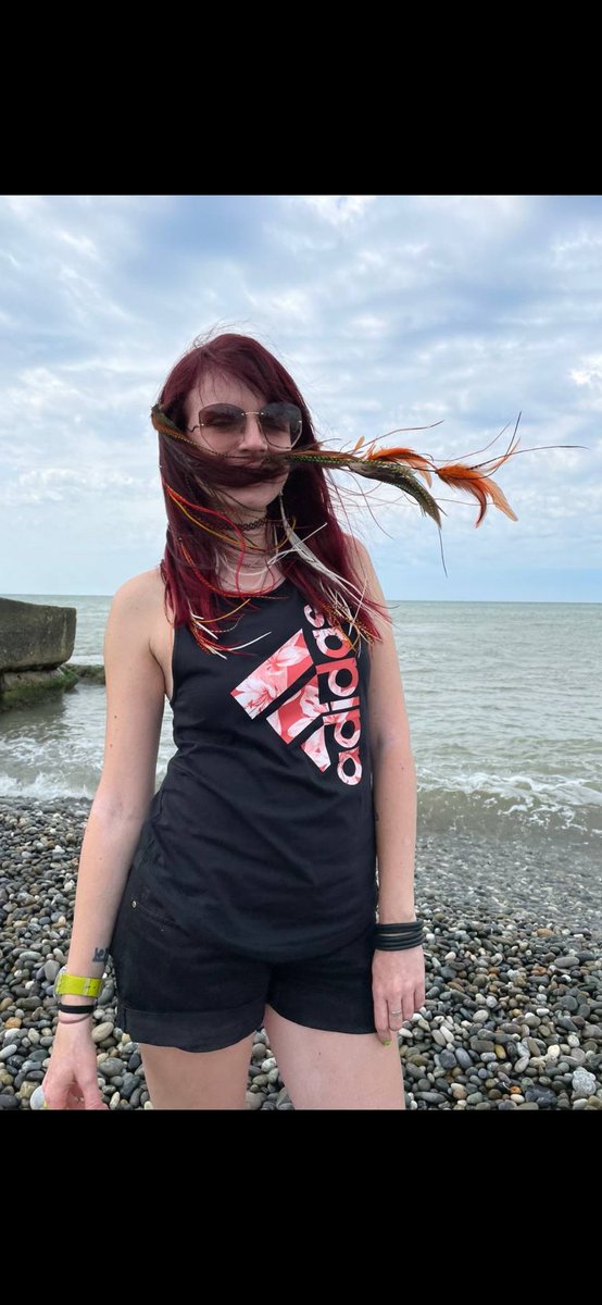 Miss_Sinkopa's tweet photo. Hello everyone! This July is very hot and I want to go to the sea again this summer 😍
#NFTCommunity #painter #summer2022 https://t.co/Bwll4hbAw8