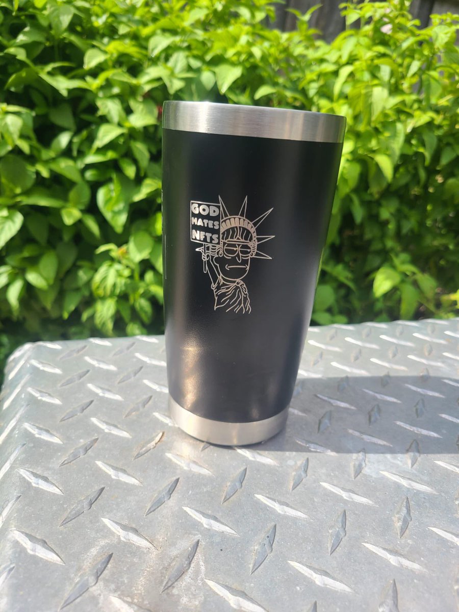 SrPeters's tweet image. 🔥🍷4 CUSTOM GHNFTEES CUPS GIVEAWAY 🍷🔥

💎ONLY FOR HOLDERS💎

⚙️Produced by @ThirstyCustoms 😬 (holder of GHNFTEES)

🤌To enter:

✅ Follow @srpeters 

✅ RT this tweet 

✅ Comment your ETH address + Tag 1 friend

Ends in 48 hours 🙊