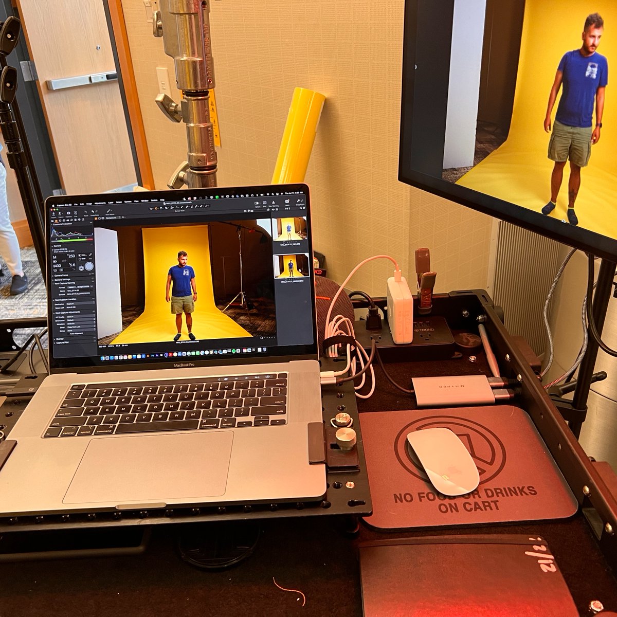 Formula for a great photoshoot:
1 part creative collaboration
+1 part intense hours of hard work and exhaustion
+1 part storytelling finesse
= genius campaign artistry