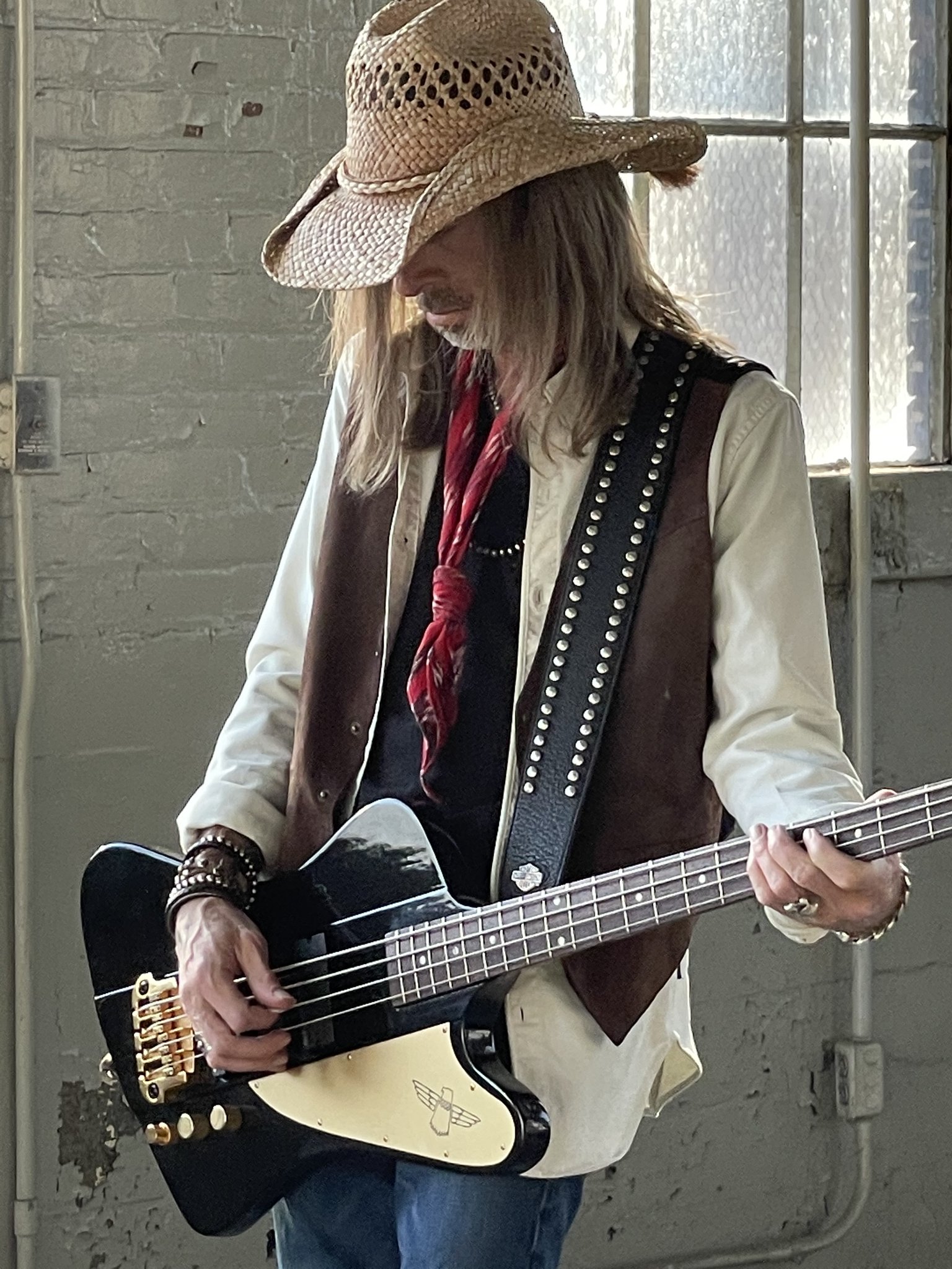 Happy birthday  Wishing Ampeg artist Rex Brown ( ) a very happy birthday today! 