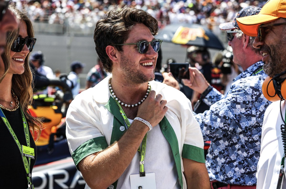 NHDNMedia's tweet photo. Niall Horan at the 2022 French Grand Prix https://t.co/PZ8JCPYCY3