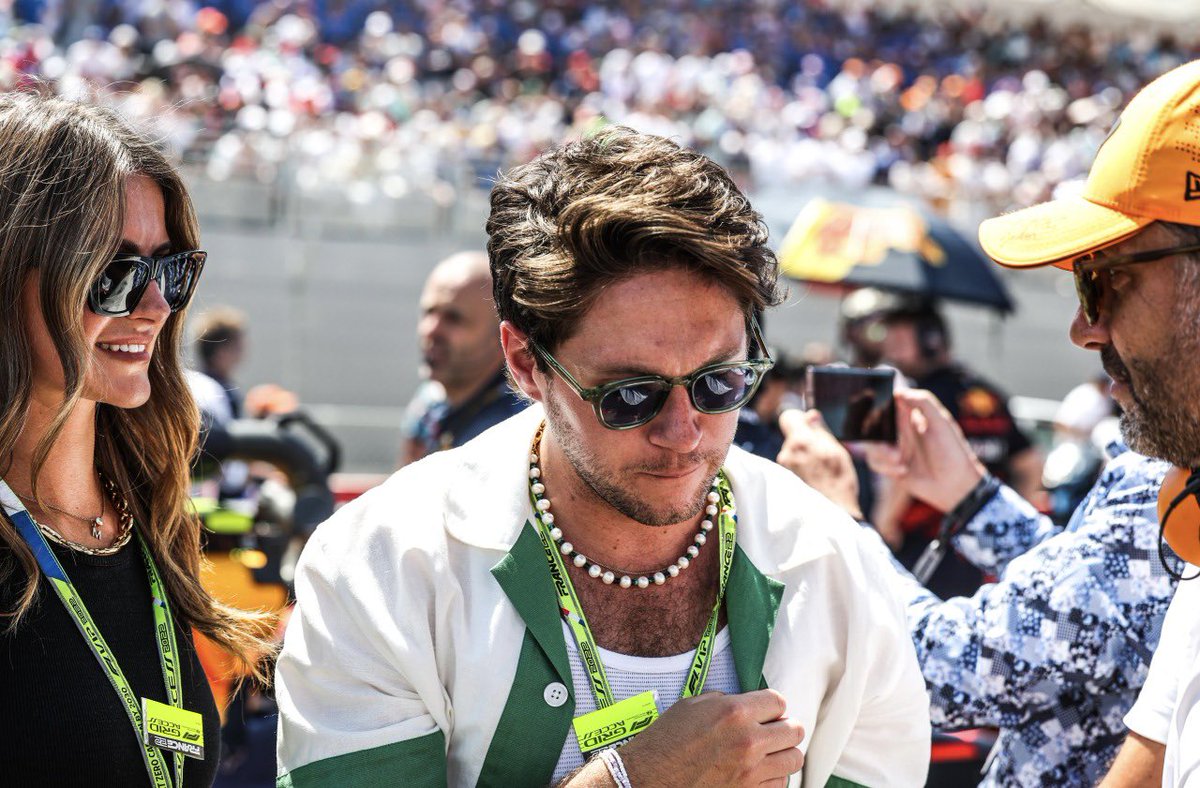 NHDNMedia's tweet photo. Niall Horan at the 2022 French Grand Prix https://t.co/PZ8JCPYCY3