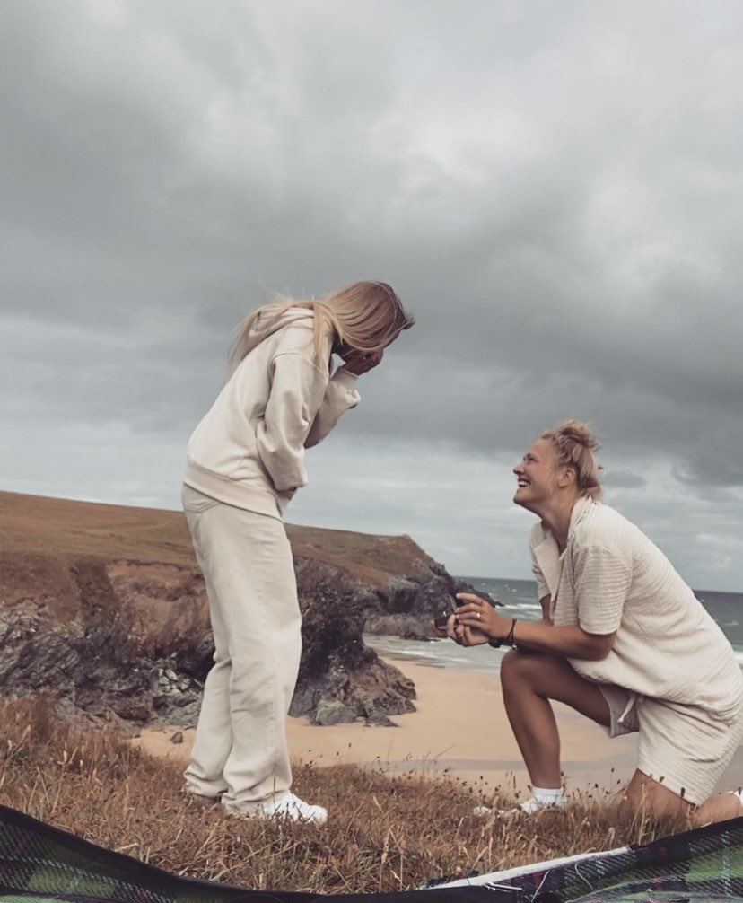 Congratulations to Brighouse Town duo <a href="/lissawoodhouse/">Lissa Woodhouse</a> &amp; <a href="/DarcieGreene/">Darcie Greene</a> on their engagement💍🧡