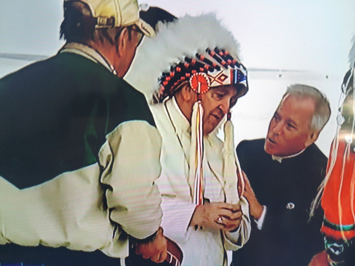 Pope Francis just gifted a headdress.
