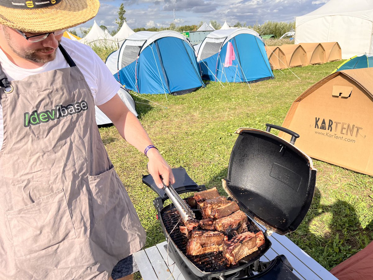 Barbecue time 😋#devbase #MCH2022