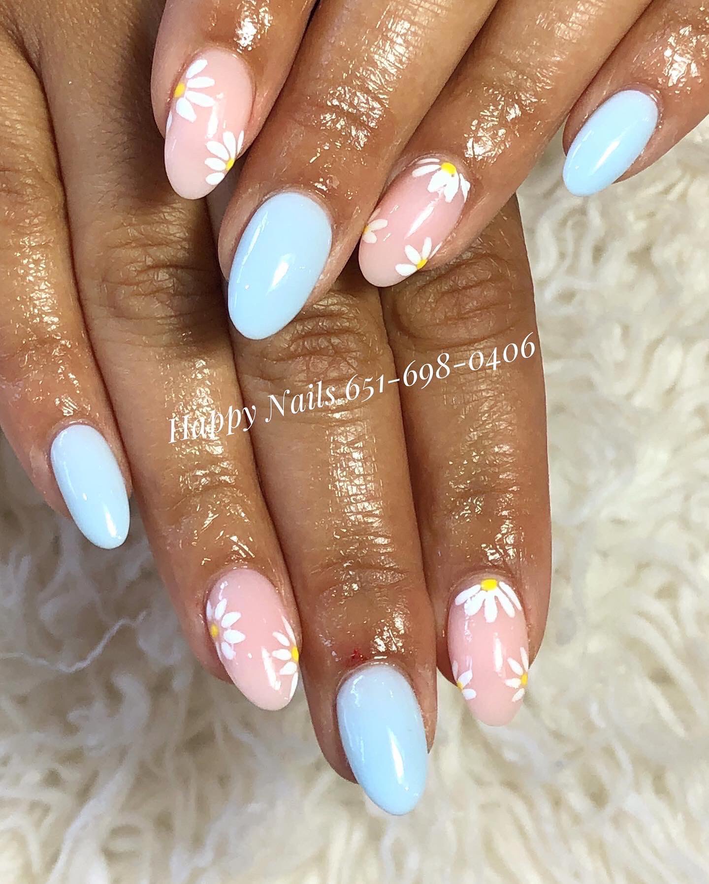 Happy Nails St Paul Baby Blue Baby Pink And Daisies Are A Match Made In Springy Heaven Happynailsstpaul Happynails Hongvo Almond Babyblue Babypink Daisies Pinterestinspired Hongvohappy Minimalist Designs