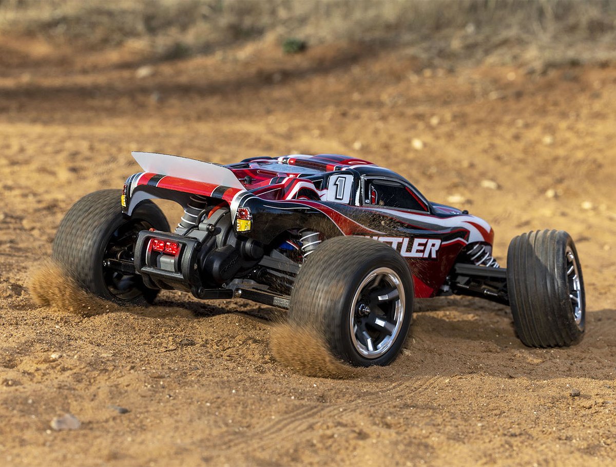 Traxxas's tweet photo. Back to the grind… the #RC grind that is! 💪🏼 Those rear LED lights on the #Traxxas Rustler are LIT. 😜 
https://t.co/H4I03SsOZx 🚨

[[Model # 37054-61]] #TraxxasRustler
[Part # 3794] #TraxxasLED
#FastestNameInRadioControl https://t.co/YbF2foWYBf