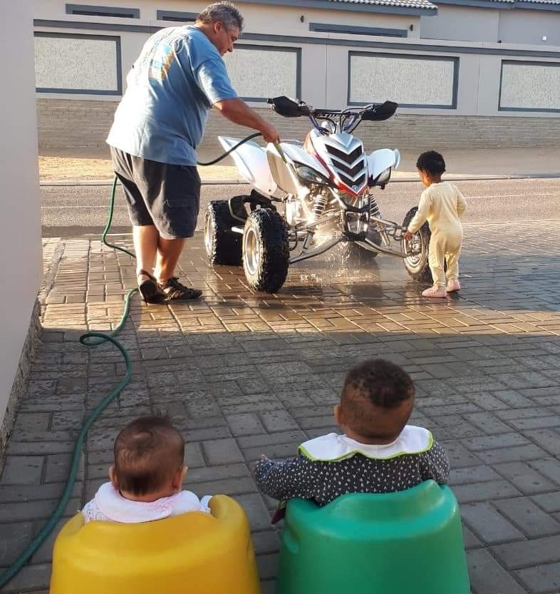 AfricaFactsZone's tweet image. Baby deposit box saving the lives of unwanted babies in Namibia

A couple from Swakopmund Namibia, Ronel and Dick Peters constructed it in the boundary wall of their home, and urge mothers to place their babies in the box instead of dumping them. 

It has saved 7 babies so far.