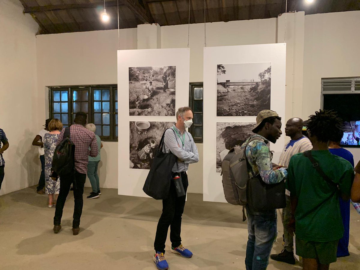 How it went: ~200 people from the <a href="/GhanaStudiesASA/">Ghana Studies Association</a> conference visiting the exhibition by Nii Obodai and the <a href="/gold_matters/">GOLD MATTERS</a> group last monday. Still on at <a href="/NukuFestival/">Nuku Festival</a> space in Tamale for one month! 
@EleanorFisher_ <a href="/NordicAfrica/">Nordic Africa Institute</a> <a href="/ISC/">International Science Council</a> <a href="/NORFACE_network/">NORFACE</a> <a href="/Belmont_Forum/">Belmont Forum</a>
