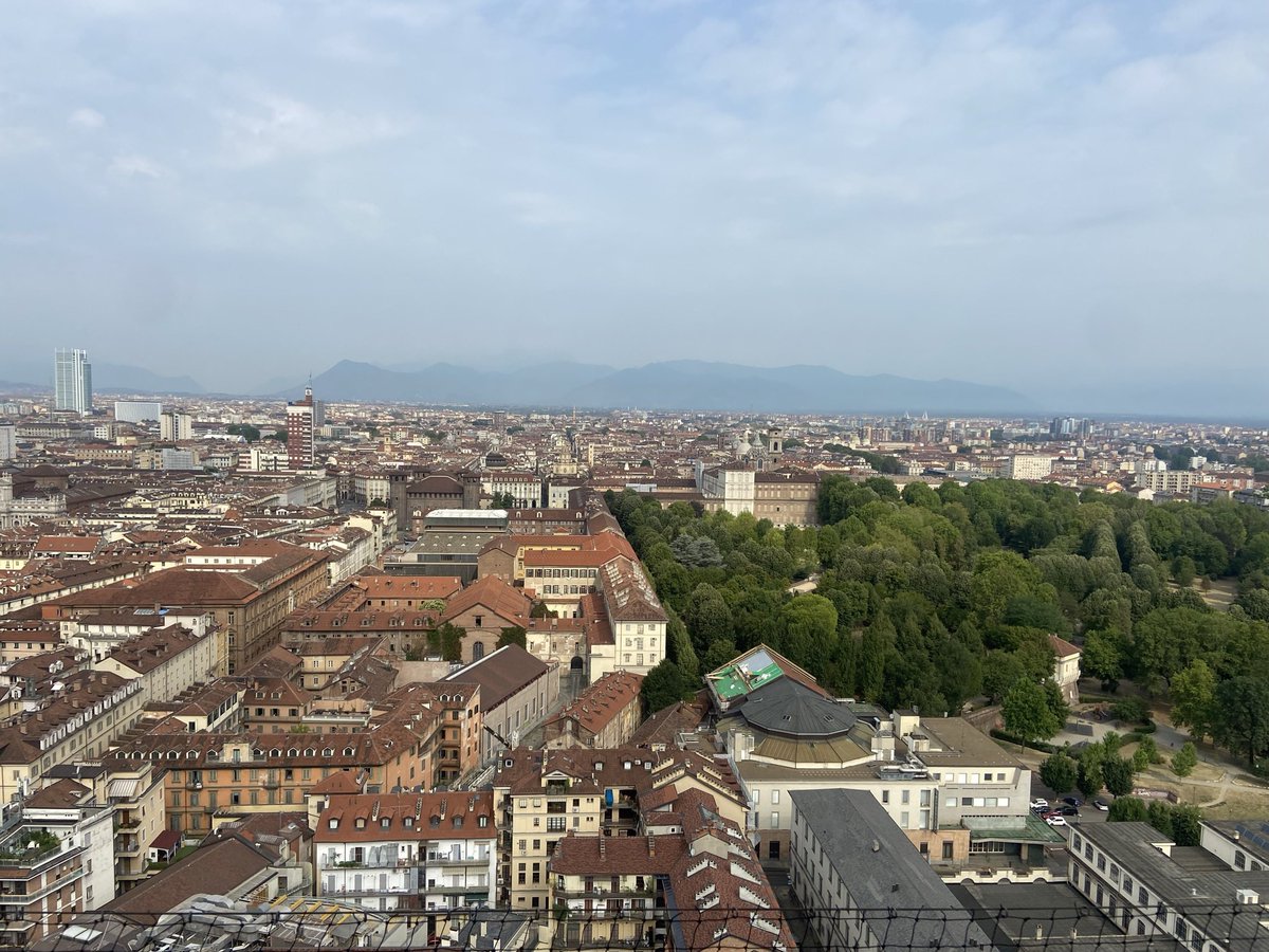 snailholder's tweet photo. It’s been one day since I left but I’m already crying over how much I miss this city :( https://t.co/t01CbTV47U