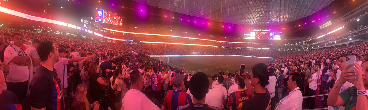JustCheo's tweet photo. #ElClasico https://t.co/5e5xuSUP8z