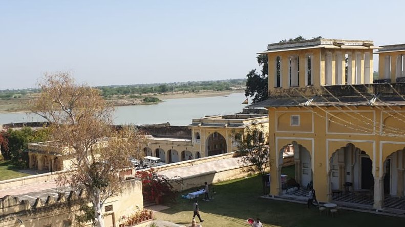 @FortinRajasthan rent fascinating heritage locations in the royal state for pre-wedding video shoots and photoshoot job, or any other event.

fortinrajasthan.com 

#AmitabhBachchan #Vaathi #newcitroenc3 #HisenseNewlaunchA6H