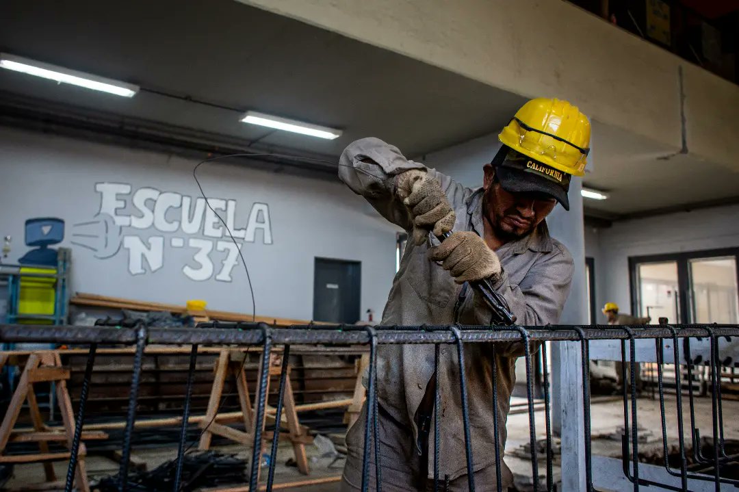 Continua la ejecución de obras de infraestructura en escuelas de Quilmes