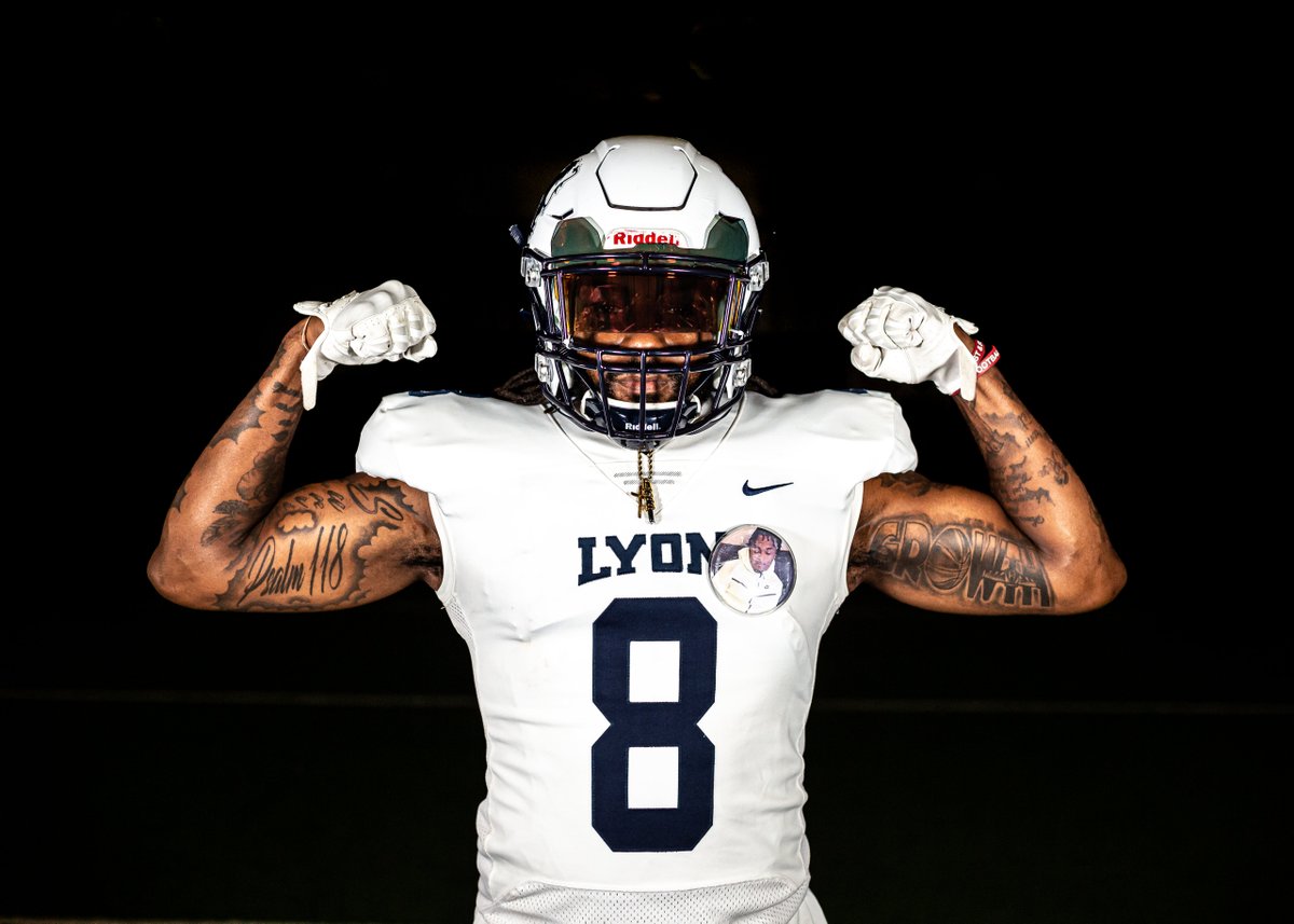 LyonScotsFB's tweet photo. 8 more days until the guys report for fall camp! #LyonWay🛡 #FastAndFurious🏎 https://t.co/RTqiF0oe6L