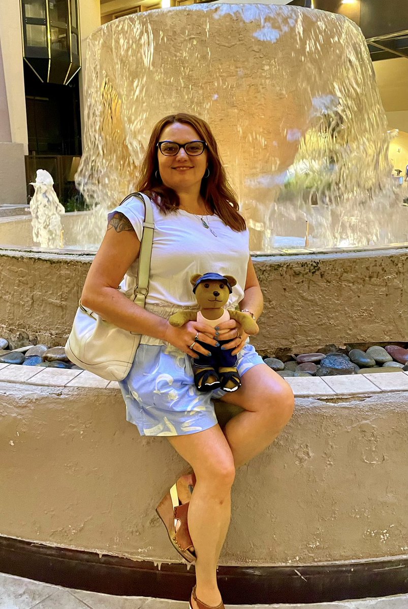 AmandaM72513's tweet photo. Birthday week with Coach #CelsiusBear! ๐ป Many thanks to @AMSeducation for this exciting scholarship award. We will study GIS & Radar with the NWS, NOAA, & NASA at NWS/NOAA training facility. #projectatmosphere2022
#CATteacher ๐๐ https://t.co/dFXiLHLYlS