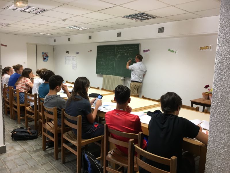 christianmercat's tweet image. Depuis lundi, se déroule à l&apos;observatoire Hubert Reeves de Mars le Camp l&apos;école AstroMaths. 25 jeunes fin 1ère pour math astro sport!
Merci à l&apos;@ENSdeLyon @FondBPascal  @UniversiteLyon  #MathC2+ @CTorossian_Off   labex #MILyon