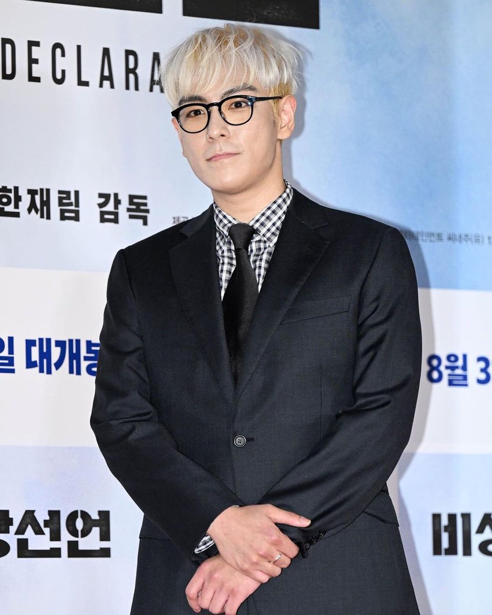 BIGBANGSQ's tweet photo. TOP at Emergency declaration VIP premiere
#LongTimeNoSeeTOP #ChoiseungHyun #TOP
#TTTOP https://t.co/TDRJ1hPaoj