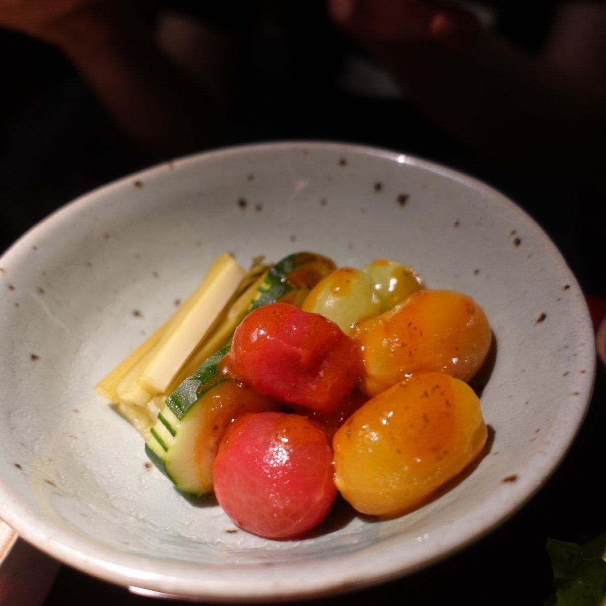 totheno1's tweet photo. 홍대의 막걸리집 산울림 1992 홍대에서 전통주와 맛있는 안주를 먹고 싶다면 추천. 일단 전통류 종류가 많아 골라 마시는 재미가 있고 안주류도 평범한 듯 하면서도 살짝 현대적(?)으로 어레인지가 돼있는게 좋다 😋😋😋
https://t.co/XC5hLKfSqC https://t.co/PJgh2XPqtB