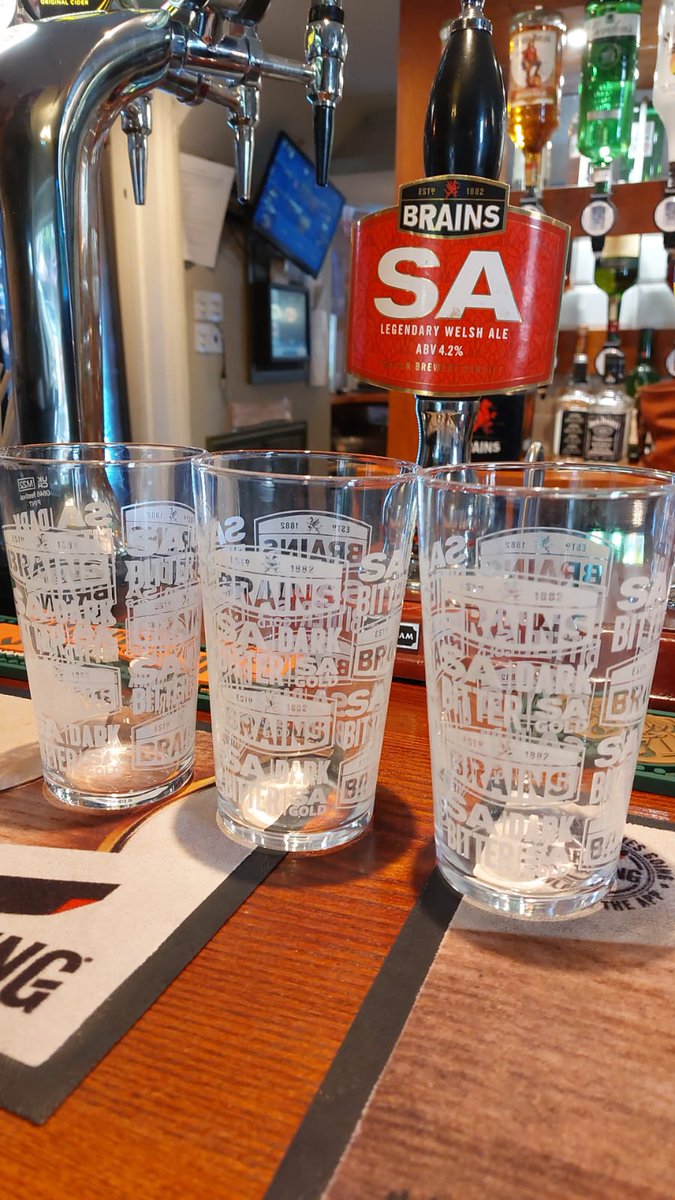 TheGardenHouse5's tweet image. @brainsbrewery thanks for the lovely new glasses #brainsbeers #welshbeer #skullattack means lots to us over here in #norwich great support