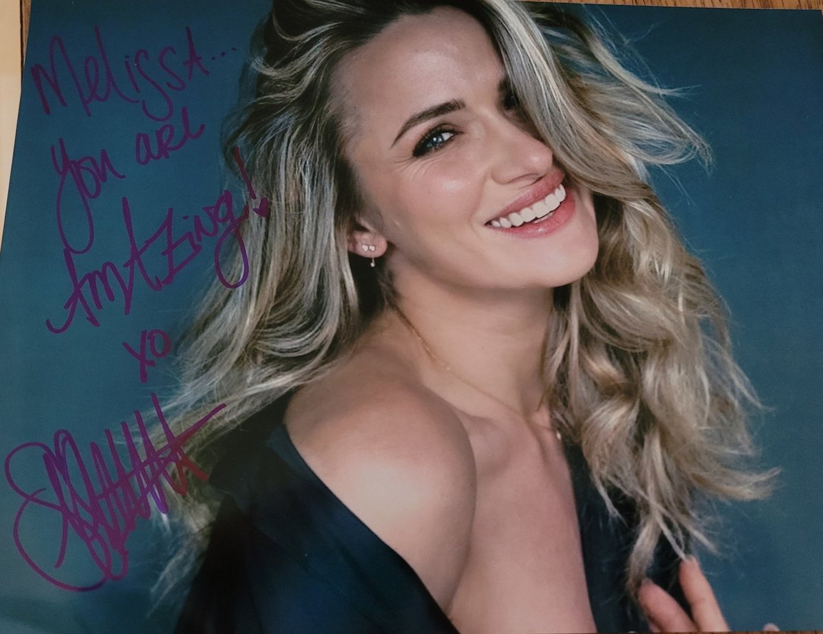 MellyMel425's tweet photo. Happy Birthday to the BEAUTIFUL @TheRealShantel!  I can't wait to meet you in person this November.  Have an AMAZING day! 🎂🥳 https://t.co/zcuTCLBkI5